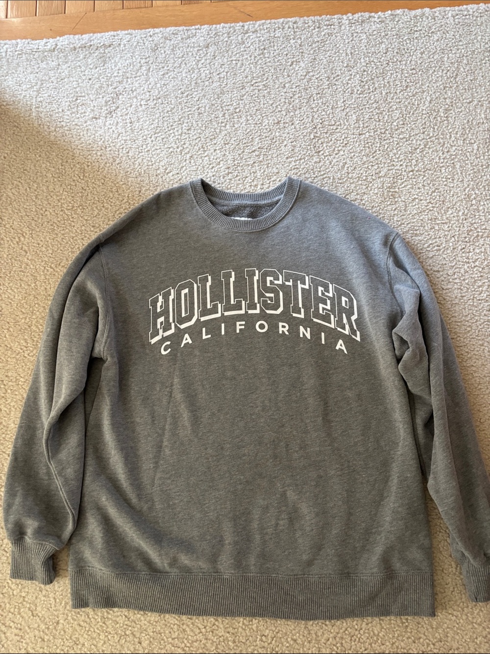 Hollister women’s sweatshirt xxs